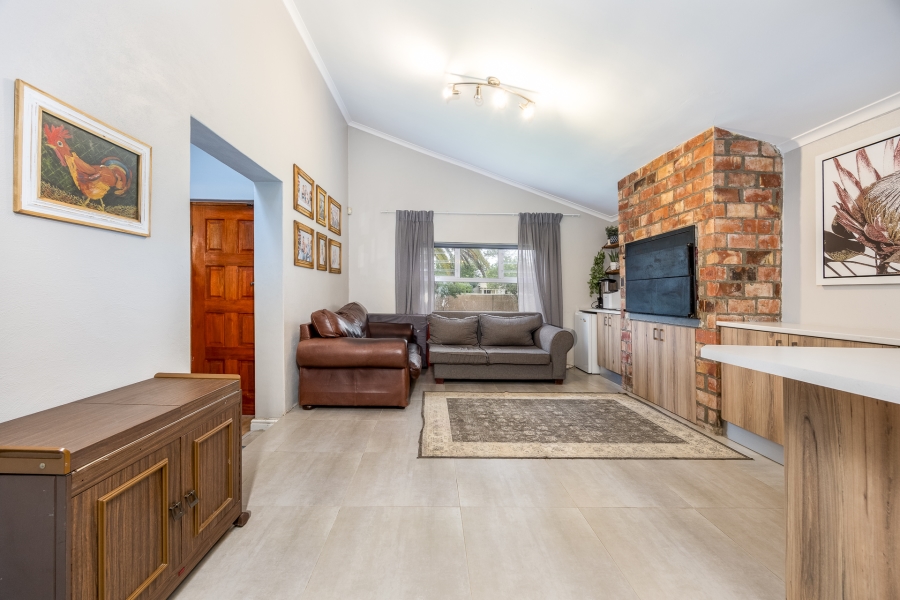 4 Bedroom Property for Sale in Wellway Park Western Cape